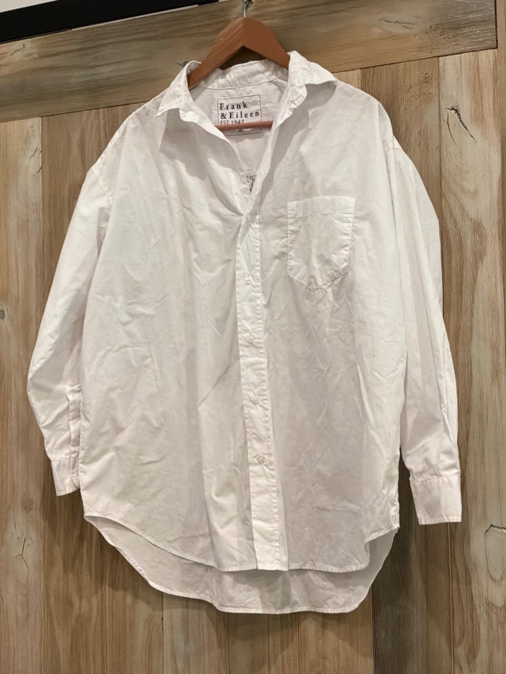 Frank & Eileen Shirley white button up, XS, luxe 100% cotton.   New condition
